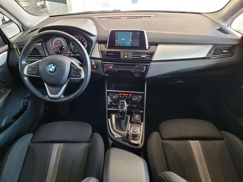 Gebraucht BMW 218 140 PS (102 kW) 2018 Imperialblau brillanteffekt Van / Kleinbus