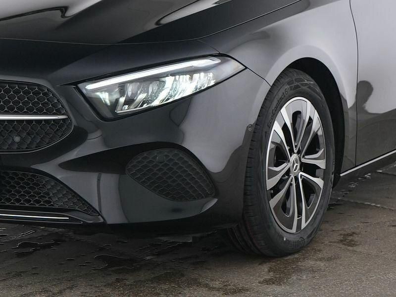 Gebraucht Mercedes A200 Progressive 150 PS (110 kW) 2025 Lack kosmosschwarz Limousine