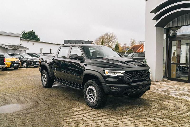 Schwarz Neu 2025 Dodge Ram Abholung | 99.750 € (Etwas zu teuer) - Bild 1/4