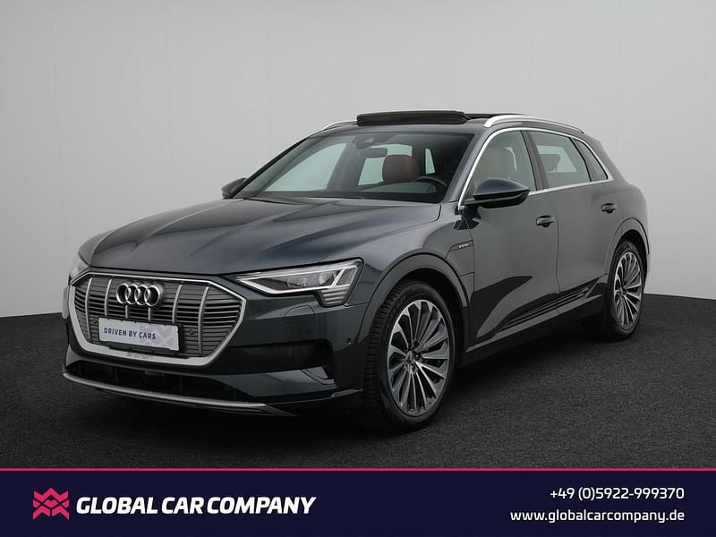Manhattangrau metallic Gebraucht 2019 Audi e-tron Ambiente SUV | 24.950 € (Superpreis) - Bild 1/4