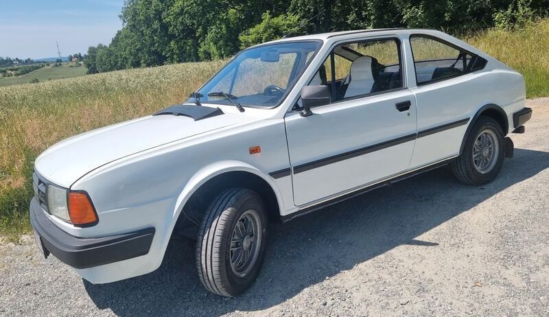 Weiß Gebraucht 1990 Skoda Rapid Coupé | 15.900 € - Bild 1/4