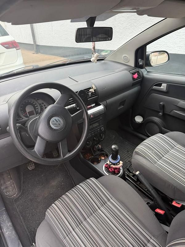Gebraucht VW Fox 71 PS (52 kW) 2006 Schwarz Kleinwagen