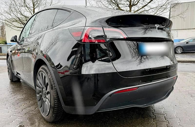 Gebraucht Tesla Model Y RWD 219 kW (299 PS) 2023 Schwarz SUV