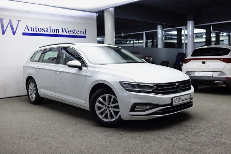 Weiß Gebraucht 2021 VW Passat Business Kombi | 20.450 € (Guter Preis) - Bild 1/4