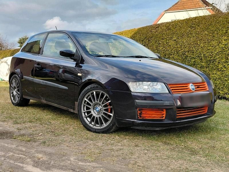 Gebraucht Fiat Stilo 103 PS (75 kW) 2003 Violet Kleinwagen