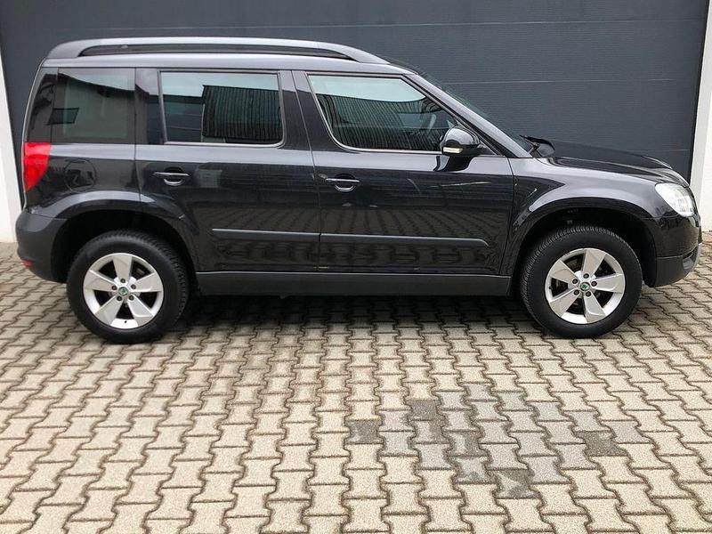 Gebraucht Skoda Yeti Plus Edition 105 PS (77 kW) 2012 Schwarz SUV