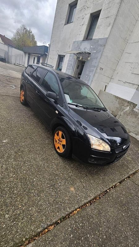 Schwarz Gebraucht 2007 Ford Focus Titanium Kombi | 1.500 € (Fairer Preis) - Bild 1/4