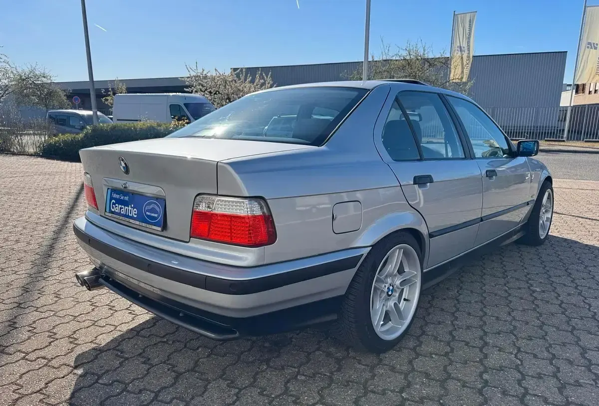 Gebraucht BMW 316 Sport Line 102 PS (75 kW) 1997 Silber Limousine