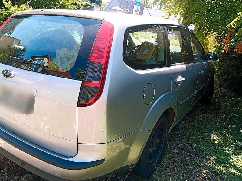 Second-hand Ford Focus 100 CP (73 kW) 2006 Argintiu Break