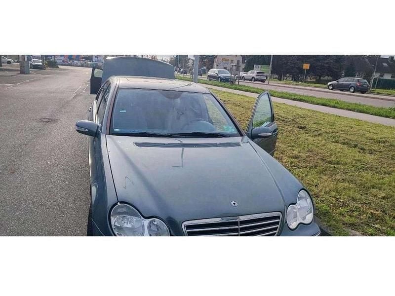 Gebraucht Mercedes 180 194 PS (142 kW) 2006 Grau Limousine