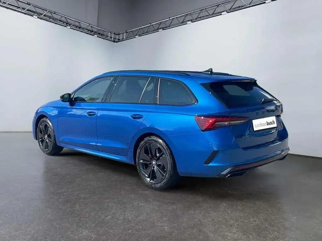 Neu Skoda Octavia RS 265 PS (194 kW) 2026 Blau Limousine