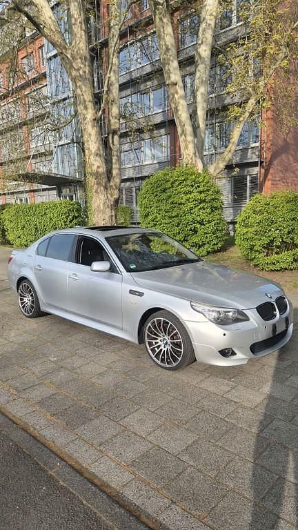 Second-hand BMW 525 218 CP (160 kW) 2007 Argintiu Berlinǎ