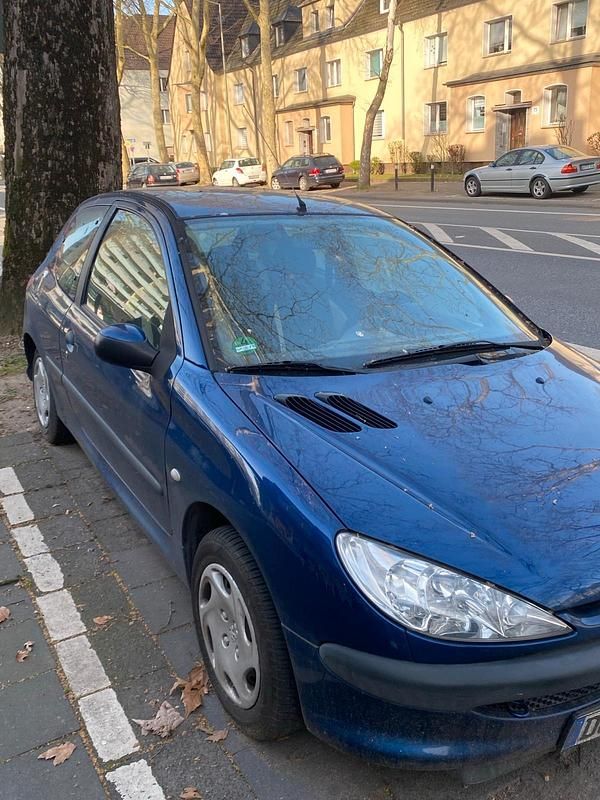 Gebraucht Peugeot 206 60 PS (44 kW) 2004 Blau Kleinwagen