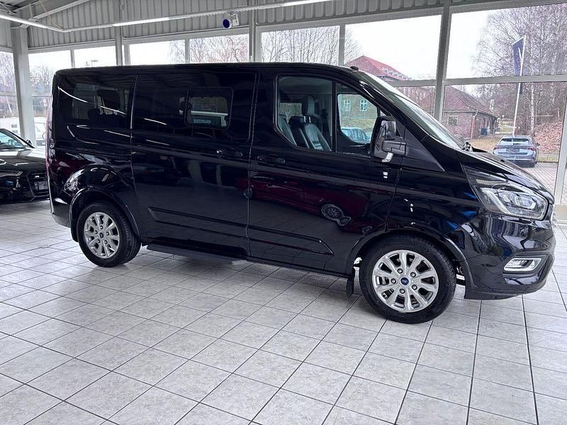 Gebraucht Ford Tourneo Titanium 170 PS (125 kW) 2019 Schwarz Van / Kleinbus