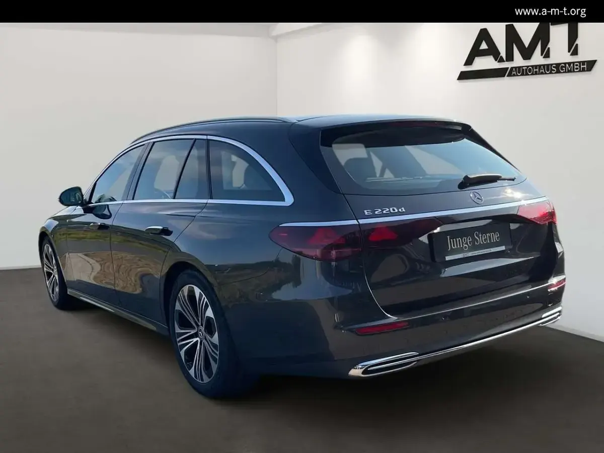 Gebraucht Mercedes E220 Avantgarde 197 PS (144 kW) 2024 Grau Kombi