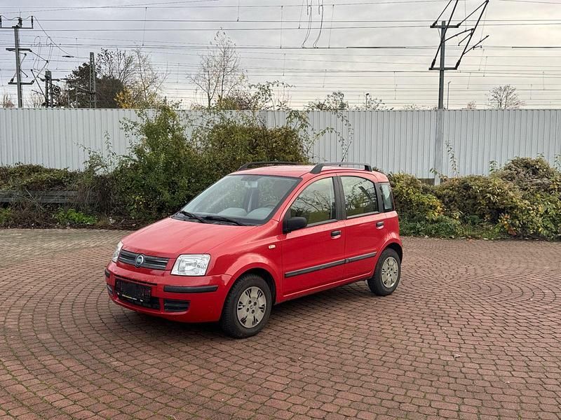Rot Gebraucht 2003 Fiat Panda Dynamic Kleinwagen | 1.999 € (Etwas zu teuer) - Bild 1/4