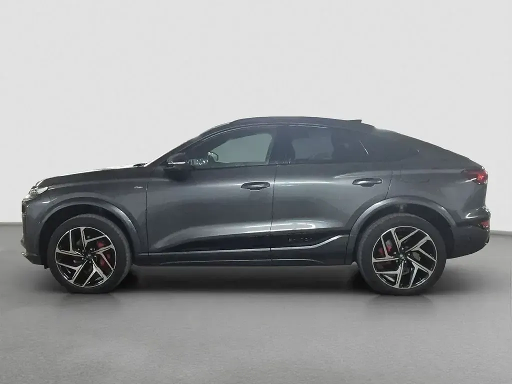 Neu Audi Q6 Sportback e-tron Business 314 kW (428 PS) 2026 Grau SUV
