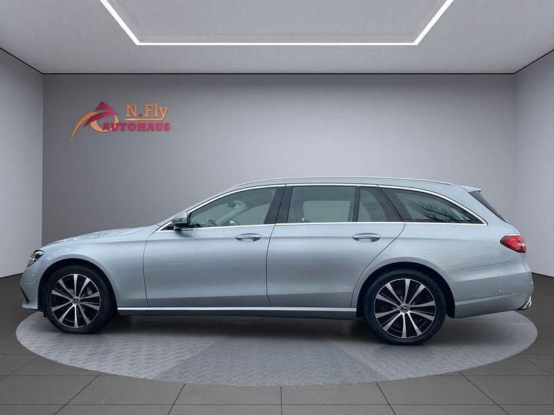 Gebraucht Mercedes E300 Avantgarde 194 PS (142 kW) 2022 Silber Kombi