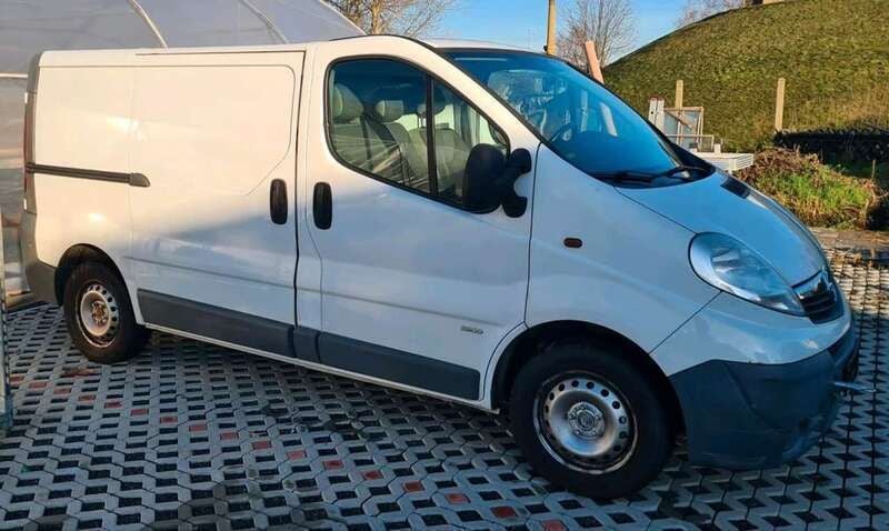 Weiß Gebraucht 2011 Opel Vivaro Van | 4.999 € (Superpreis) - Bild 1/4