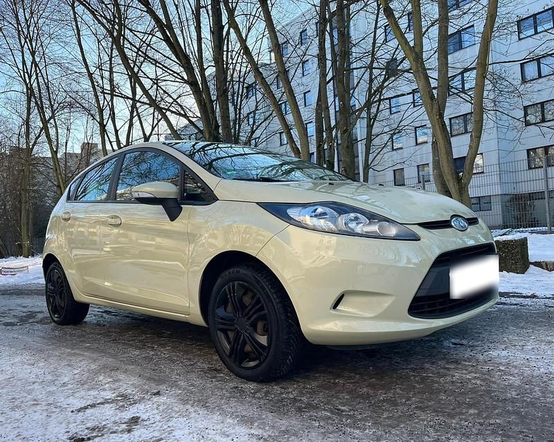 Gebraucht Ford Fiesta 96 PS (70 kW) 2009 Grün Kleinwagen