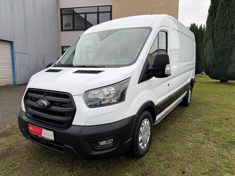 Gebraucht Ford Transit Trend 131 PS (96 kW) 2023 Weiß Van / Kleinbus