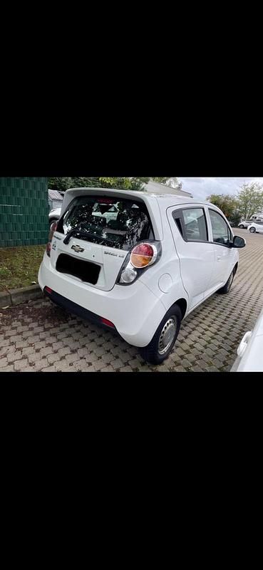 Gebraucht Chevrolet Spark 95 PS (69 kW) 2013 Weiß Kleinwagen