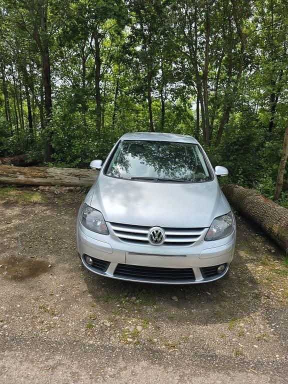 Silber Gebraucht 2007 VW Golf Plus Cross Comfortline Van / Kleinbus | 6.500 € (Fairer Preis) - Bild 1/4