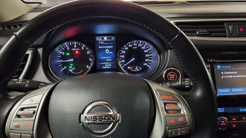 Gebraucht Nissan Qashqai N-Connecta 116 PS (85 kW) 2017 Braun SUV