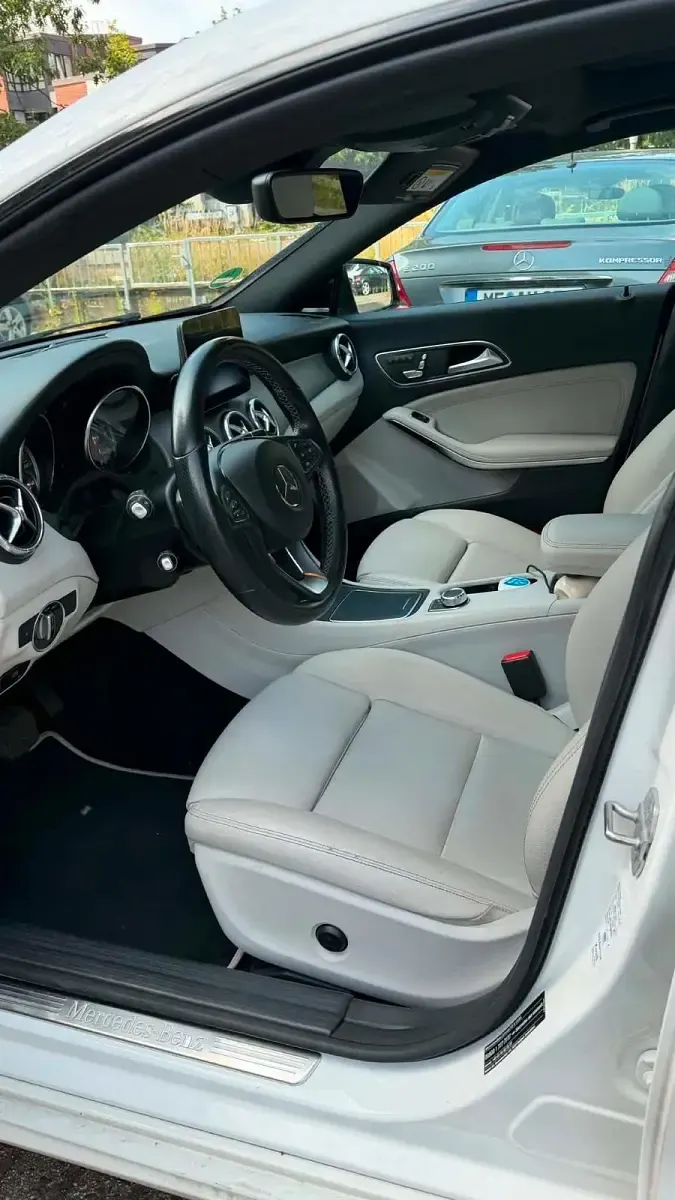Gebraucht Mercedes CLA220 2018 Weiß Coupé