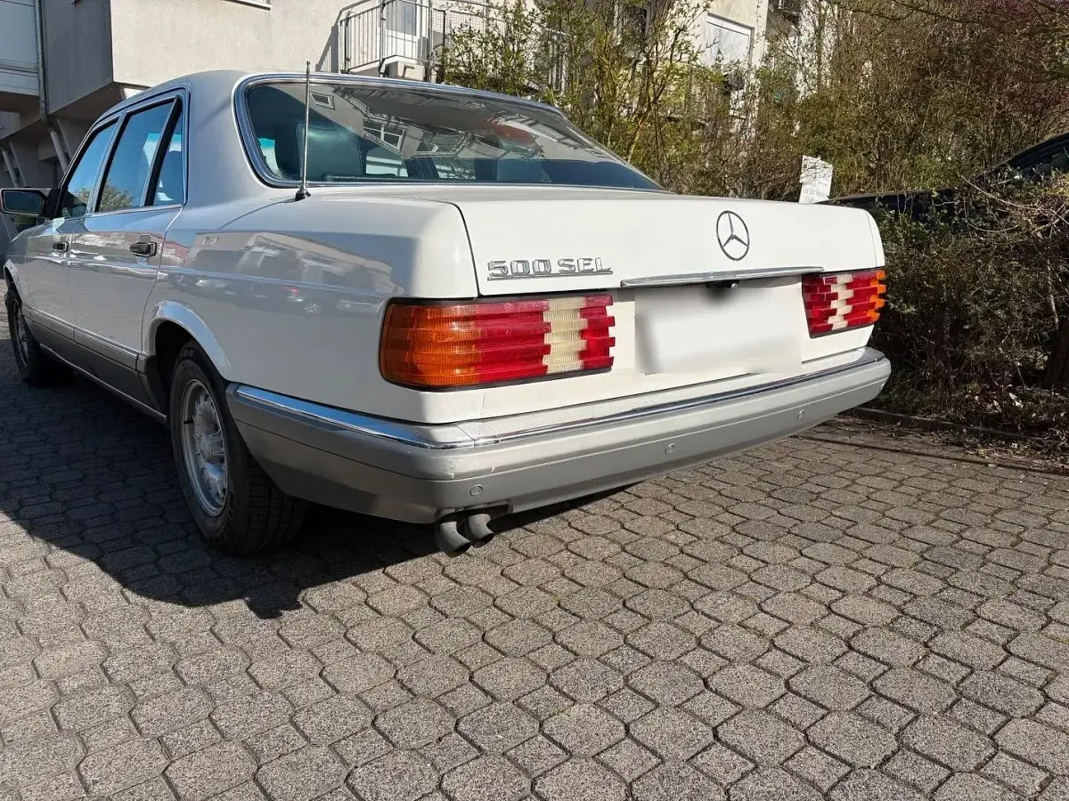 Gebraucht Mercedes 500 231 PS (169 kW) 1984 Weiß Limousine