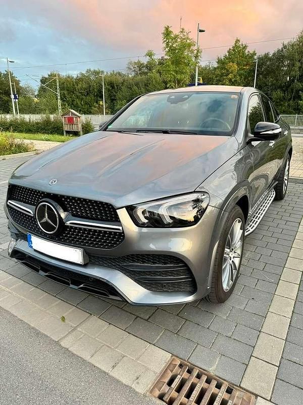 Grau Gebraucht 2020 Mercedes GLE350 AMG line SUV | 56.900 € (Etwas zu teuer) - Bild 1/4