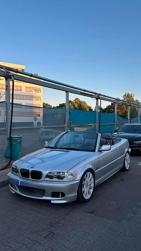 Silber Gebraucht 2002 BMW 318 Cabriolet Basis Cabrio | 4.998 € (Etwas zu teuer) - Bild 1/4
