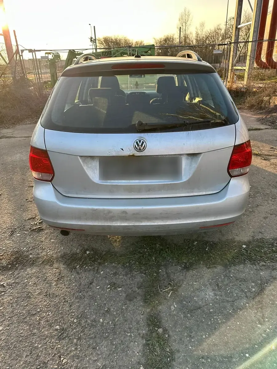 Gebraucht VW Golf VI 105 PS (77 kW) 2011 Silber Kleinwagen