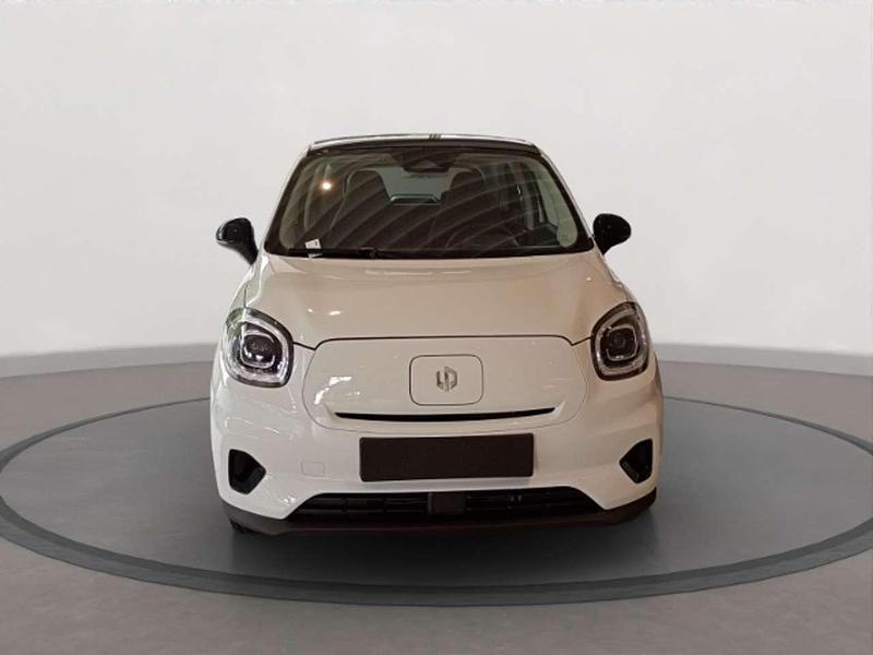 Neu Leapmotor T03 69 kW (95 PS) 2025 Weiß Kleinwagen