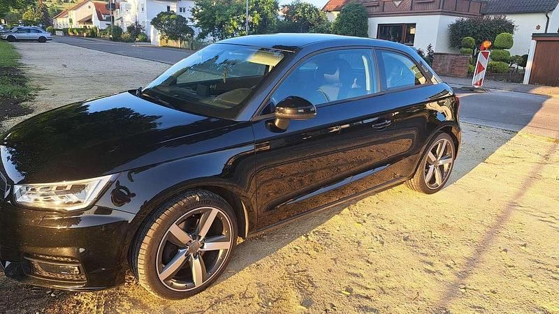 Schwarz Gebraucht 2015 Audi A1 Kleinwagen | 8.999 € (Fairer Preis) - Bild 1/4