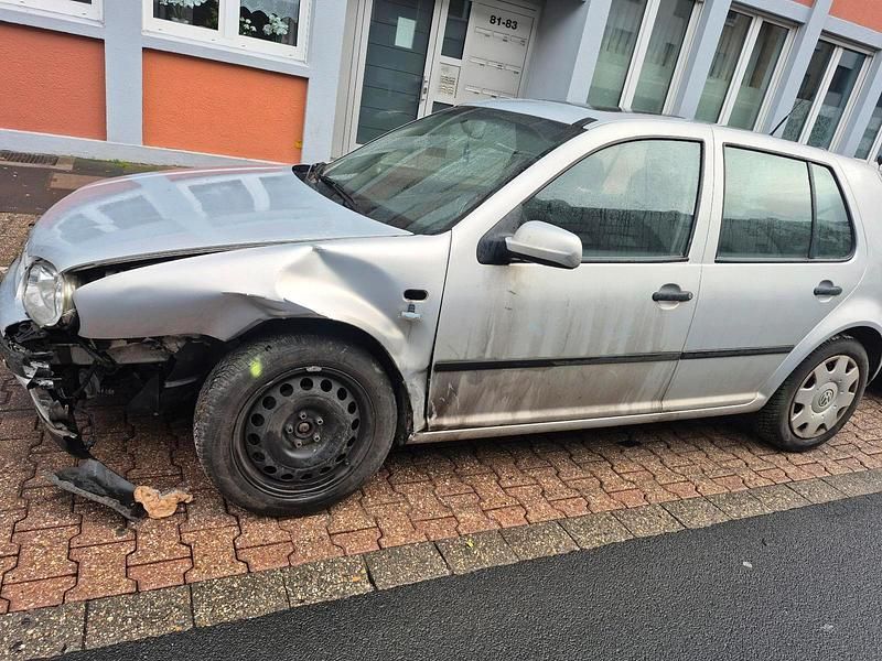 Gebraucht VW Golf 75 PS (55 kW) 2000 Silber Limousine