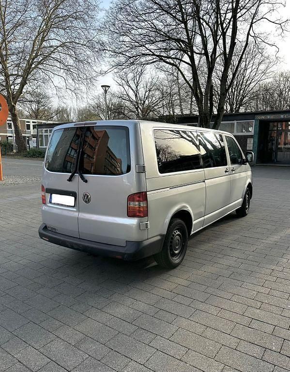 Gebraucht VW Caravelle 131 PS (96 kW) 2009 Silber Van / Kleinbus