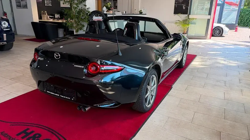 Neu Mazda MX5 Exclusive-Line 132 PS (97 kW) 2026 Jet black Cabrio