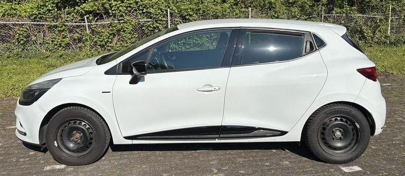 Gebraucht Renault Clio IV LIMITED 90 PS (66 kW) 2017 Weiß Limousine