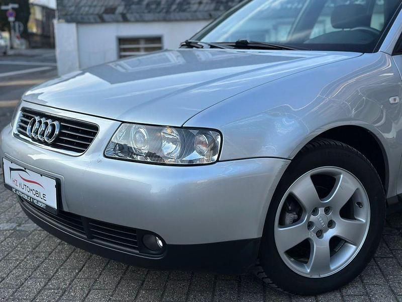 Gebraucht Audi A3 Attraction 102 PS (75 kW) 2003 Lichtsilber metallic Kleinwagen