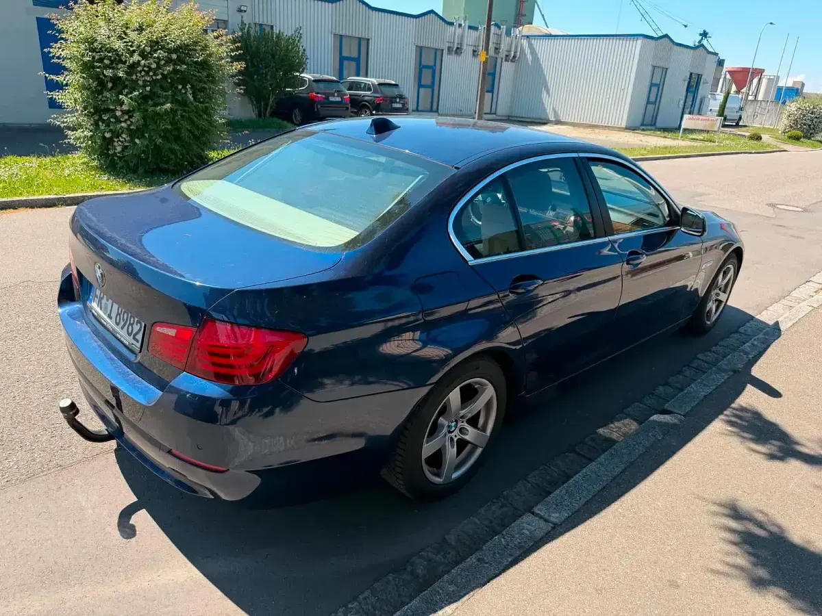 Używany BMW 530 258 KM (189 kW) 2011 Niebieski Sedan/Limuzyna