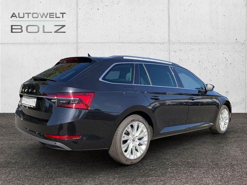 Gebraucht Skoda Superb Style 150 PS (110 kW) 2022 Schwarz Kombi