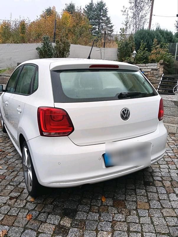 Weiß Gebraucht 2010 VW Polo Highline Kleinwagen | 4.100 € (Fairer Preis) - Bild 1/4