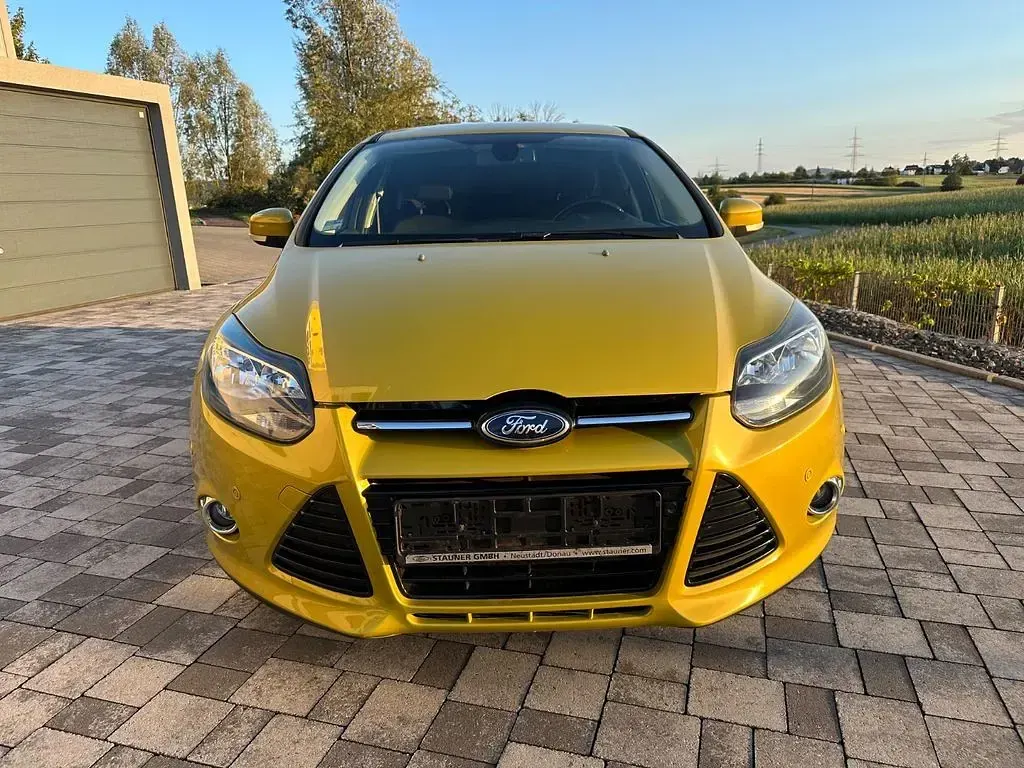 Gebraucht Ford Focus Titanium 150 PS (110 kW) 2011 Grün Limousine