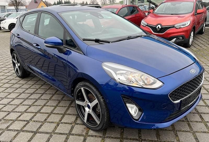 Blau Gebraucht 2018 Ford Fiesta Cool & Connect Limousine | 9.999 € (Fairer Preis) - Bild 1/4