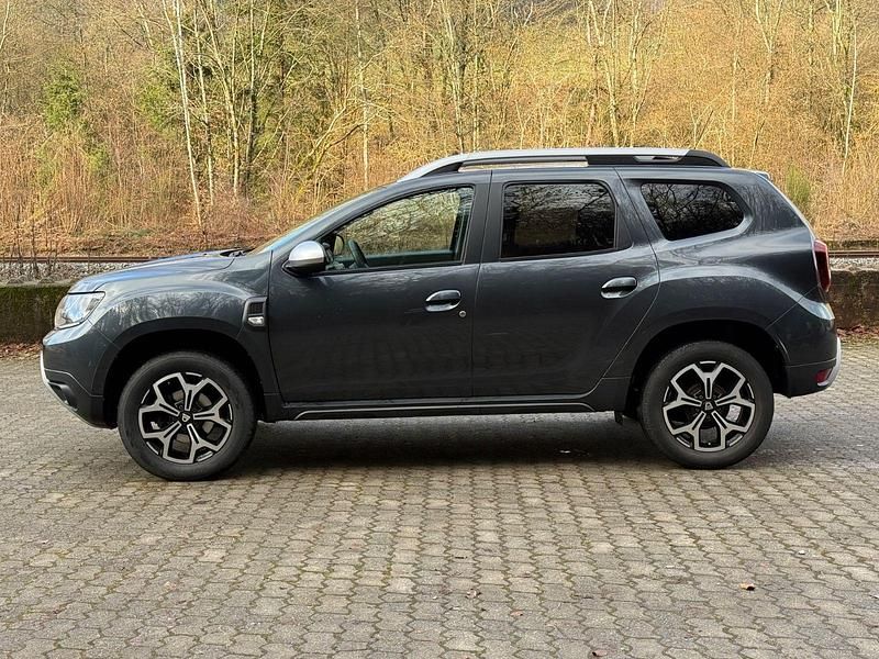 Gebraucht Dacia Duster Prestige 131 PS (96 kW) 2019 Grau SUV