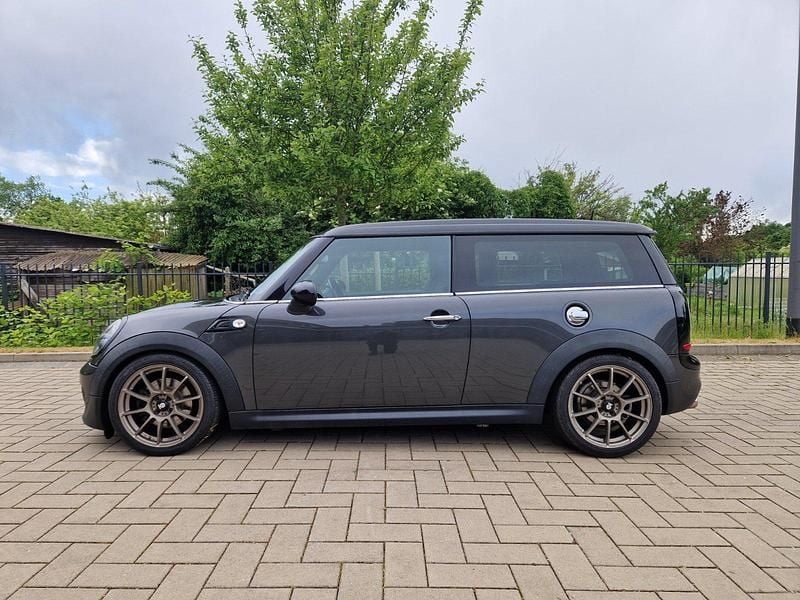 Grau Gebraucht 2011 Mini Cooper S Clubman Kombi | 10.850 € - Bild 1/4