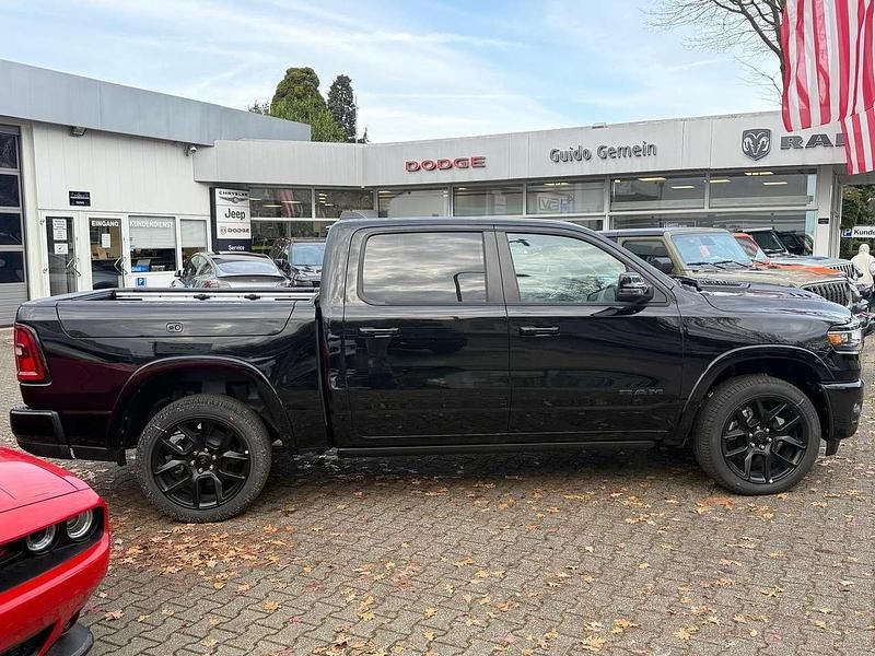 Ny Dodge Ram 420 HK (308 kW) 2025 Sølv Pickup / Ladvogn