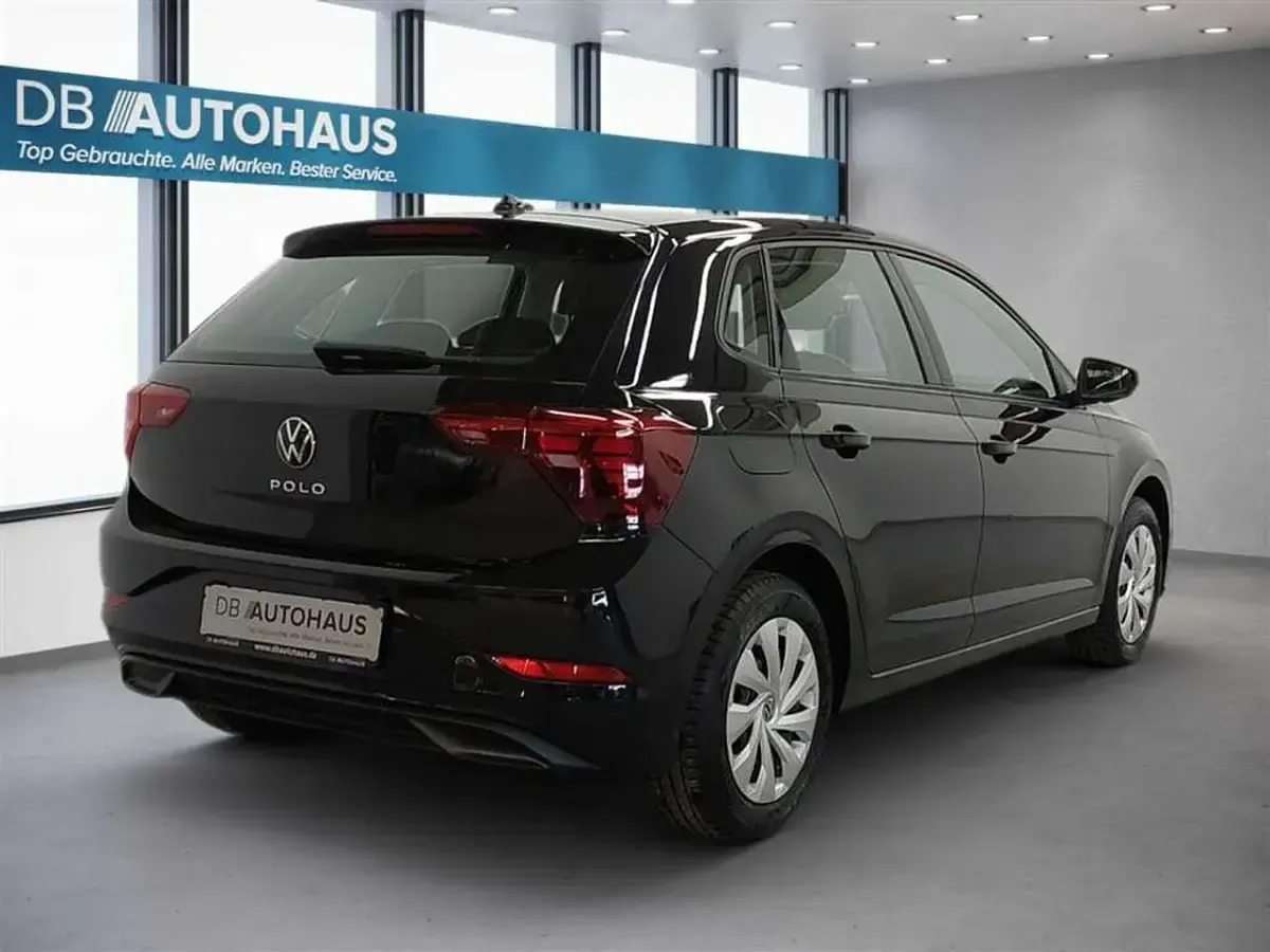 Usata VW Polo Life 95 CV (69 kW) 2024 Nero Utilitaria