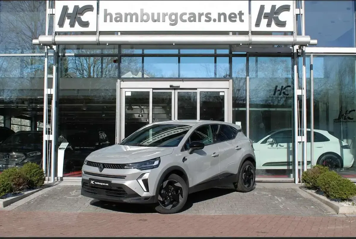 Używany Renault Captur Techno 140 KM (102 kW) 2026 Szary SUV